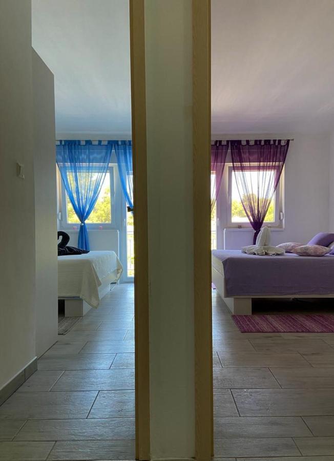 Apartmani Bolero - Obiteljski Odmor Vodice Dış mekan fotoğraf