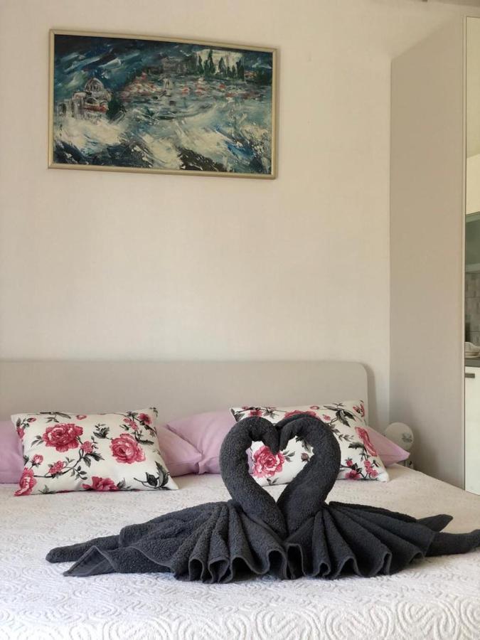 Apartmani Bolero - Obiteljski Odmor Vodice Dış mekan fotoğraf