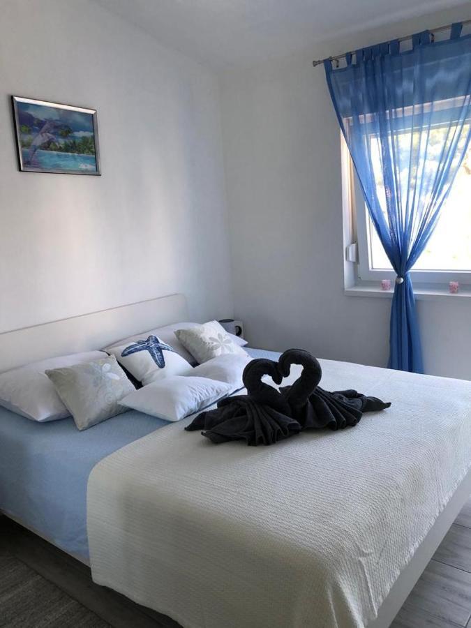 Apartmani Bolero - Obiteljski Odmor Vodice Dış mekan fotoğraf